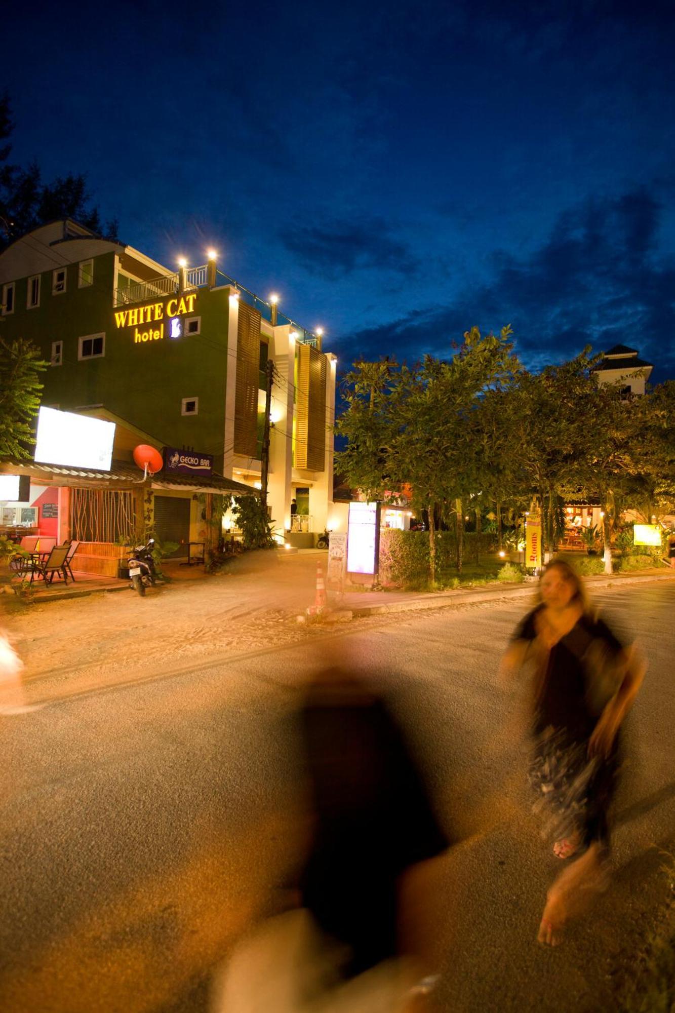White Cat Hotel Khao Lak Exterior foto