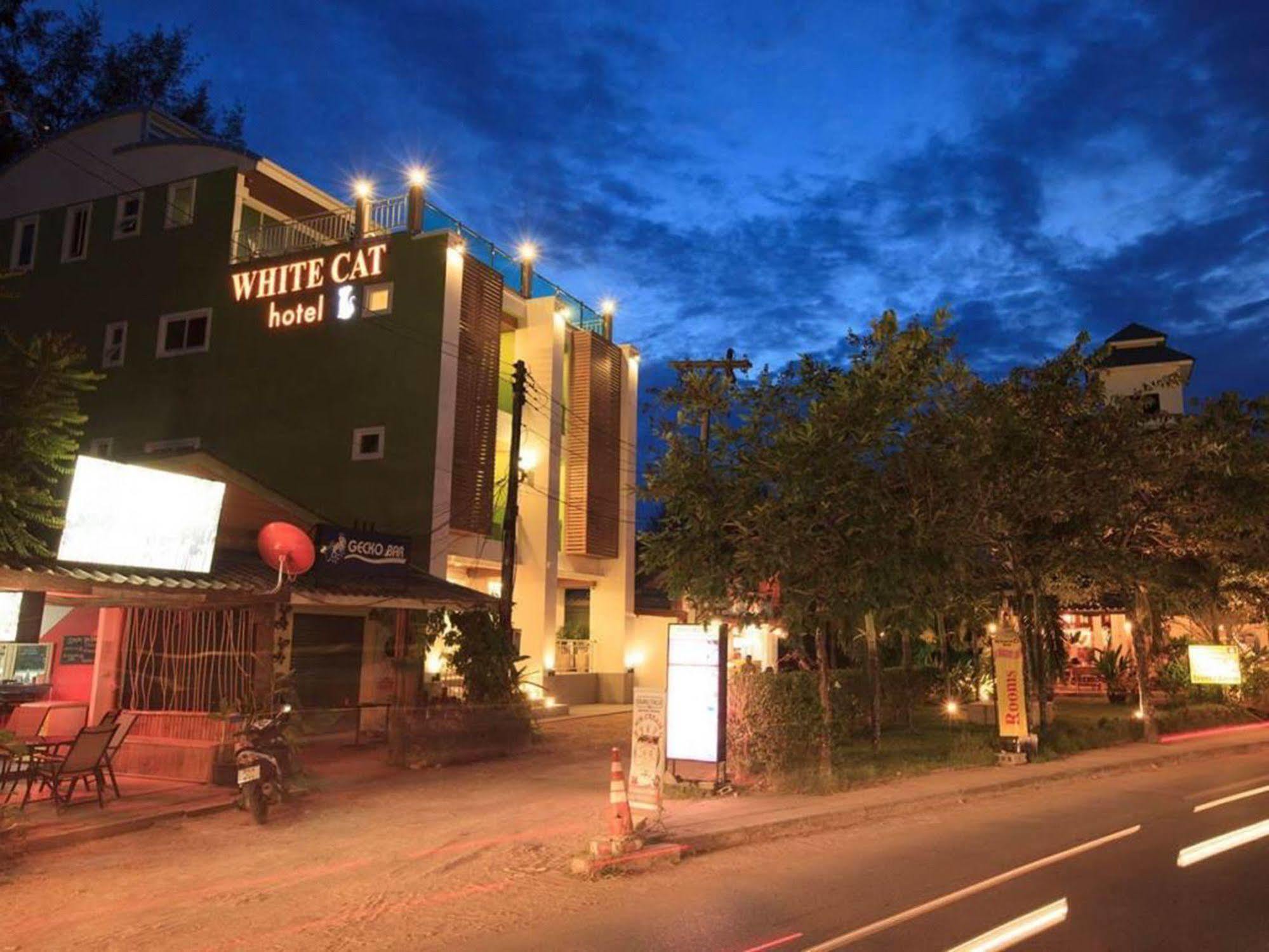 White Cat Hotel Khao Lak Exterior foto